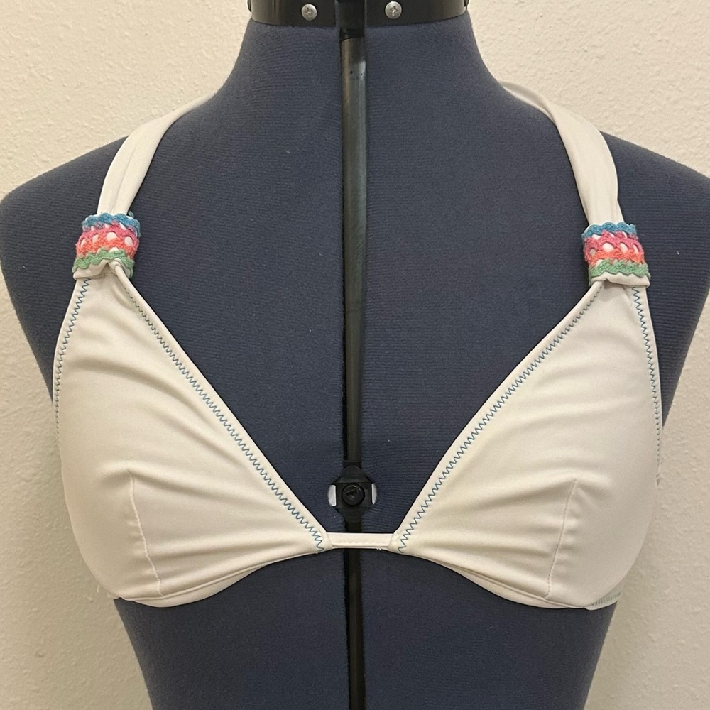 JLo brand swim top 🌸